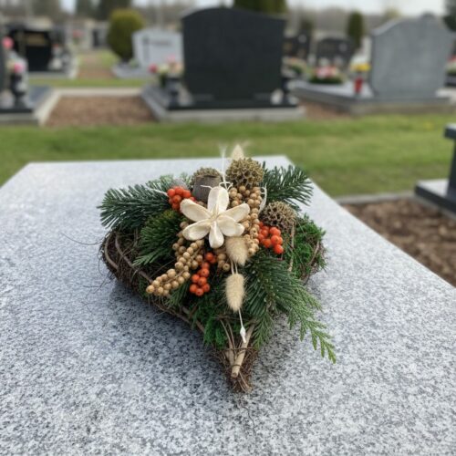 Herzgesteck für die Grabstelle